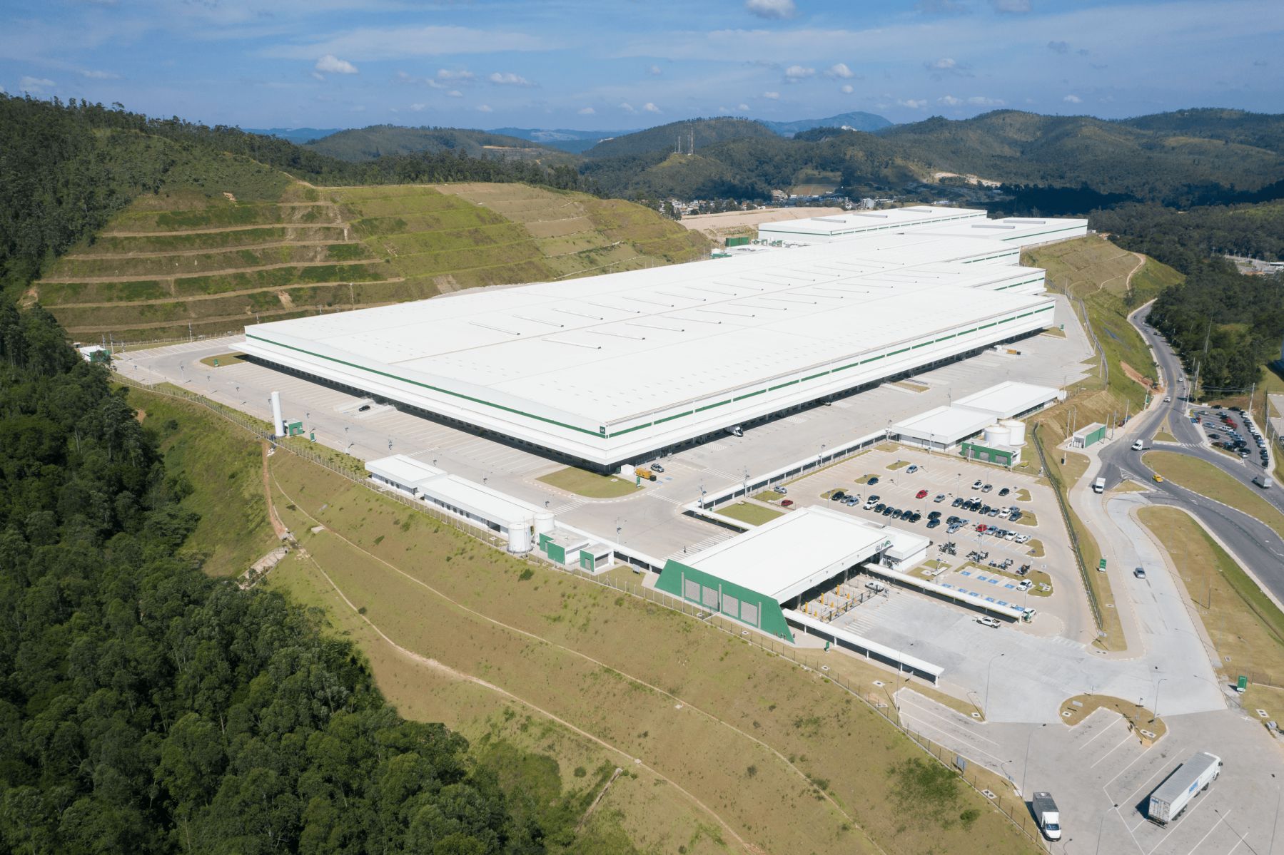 imagem aérea do galpão GLP Cajamar II