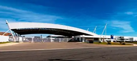imagem da portaria de um galpão da GLP Brasil